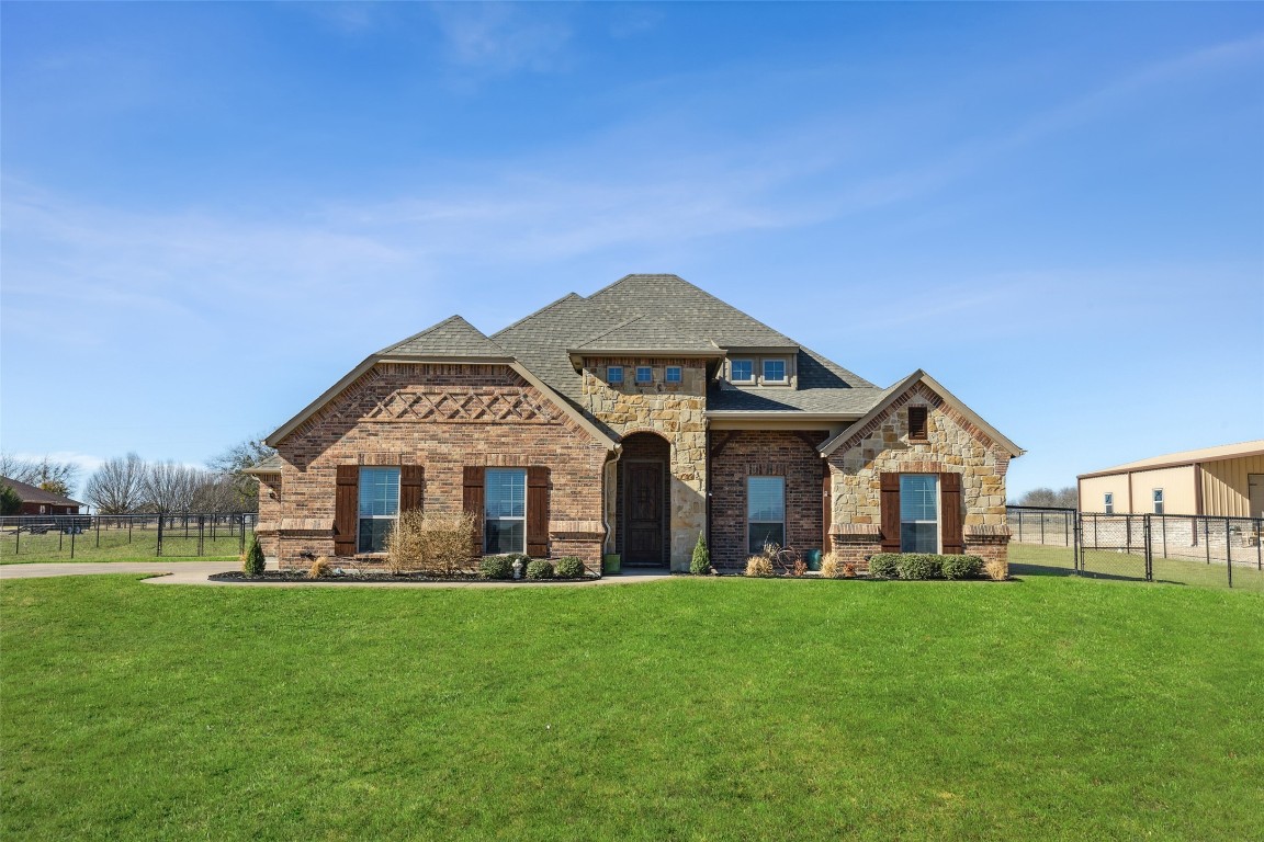 204 Lone Star Way Godley TX 76044