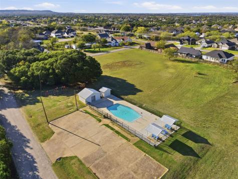 5007 Terlingua Drive Granbury TX 76048
