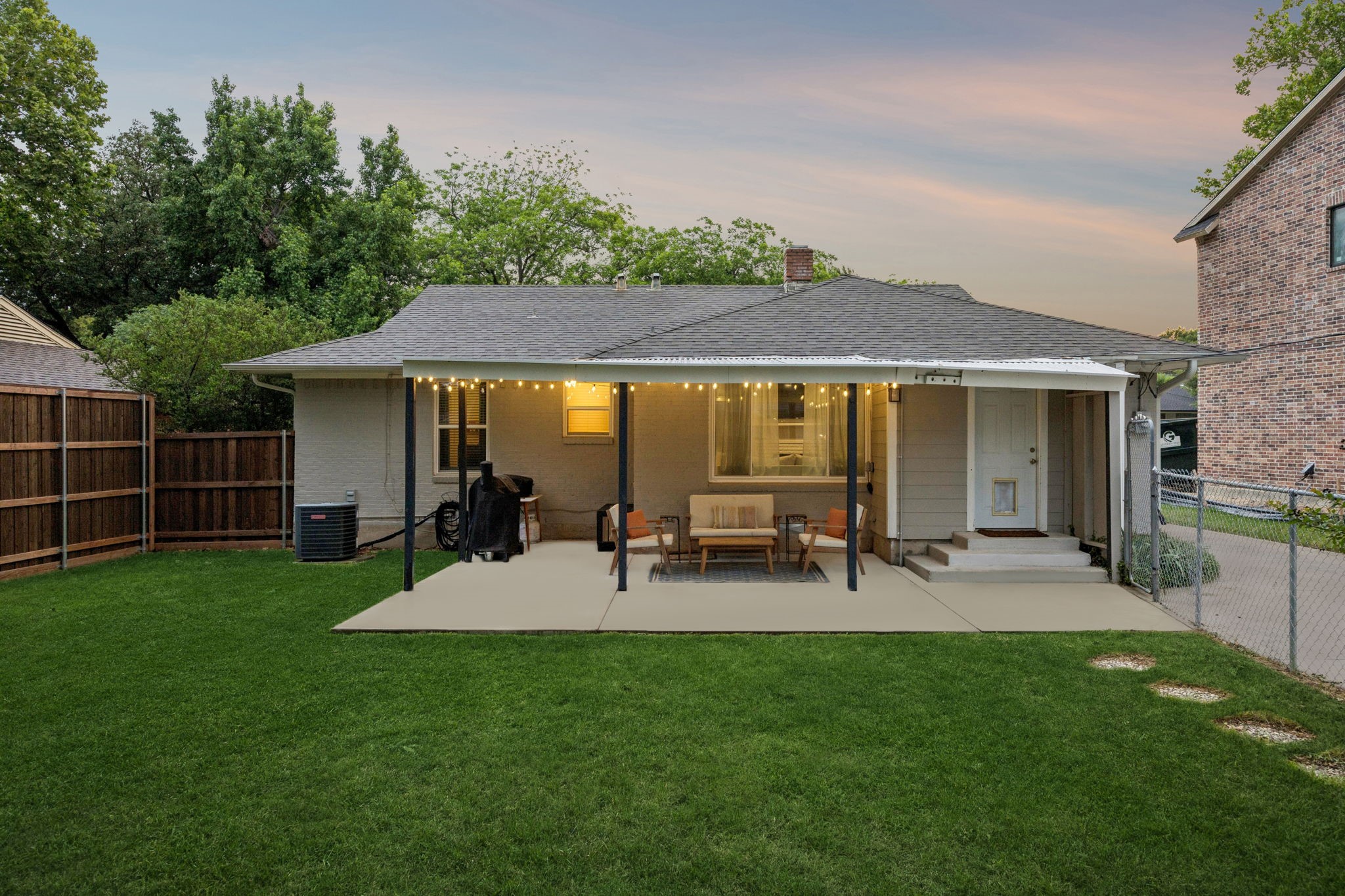 9124 Leaside Drive Dallas TX 75238