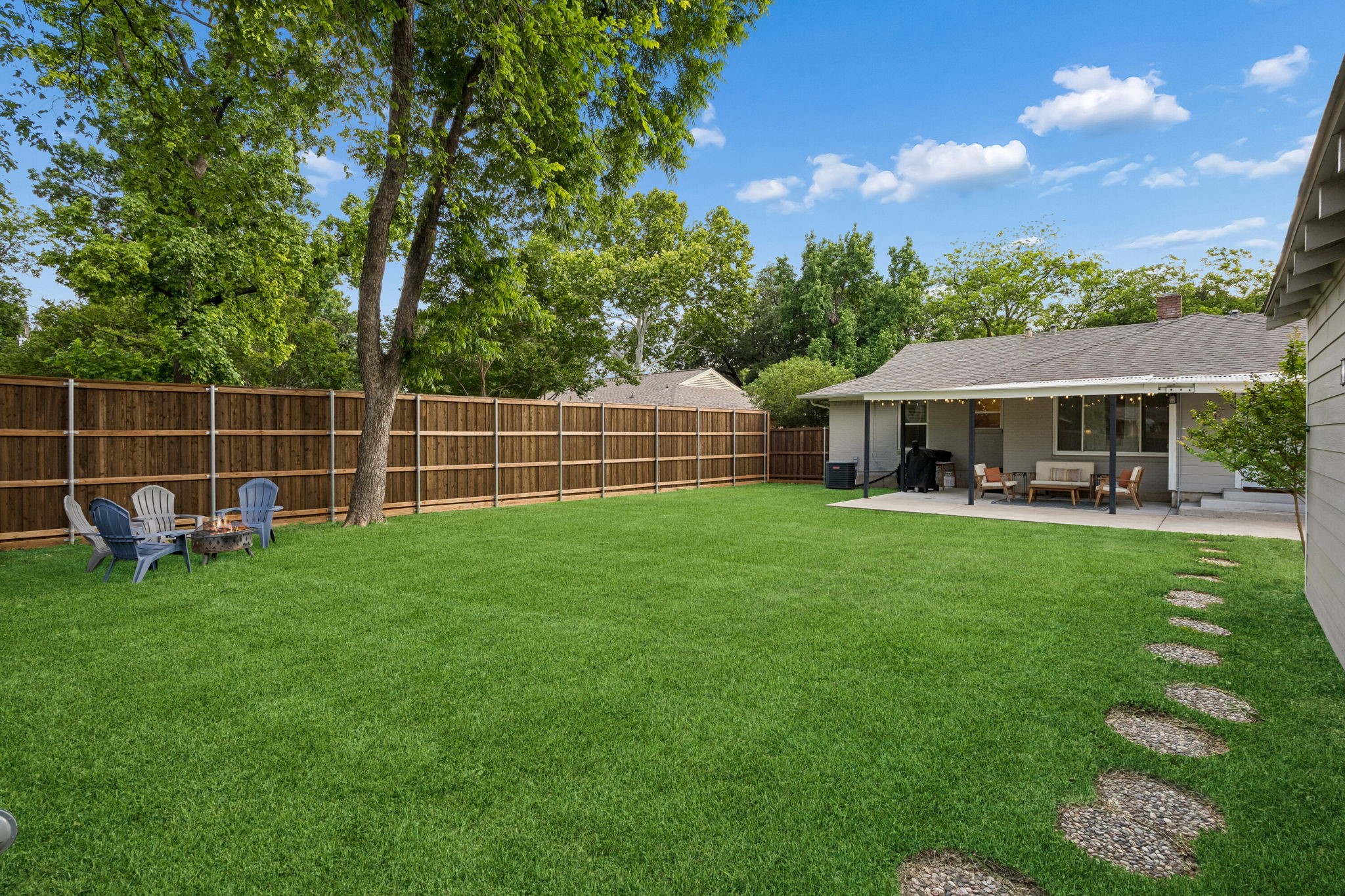 9124 Leaside Drive Dallas TX 75238