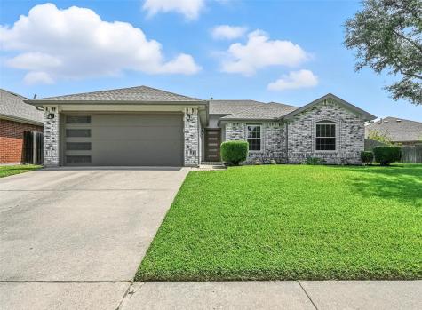 5115 Eastcreek Drive Arlington TX 76018