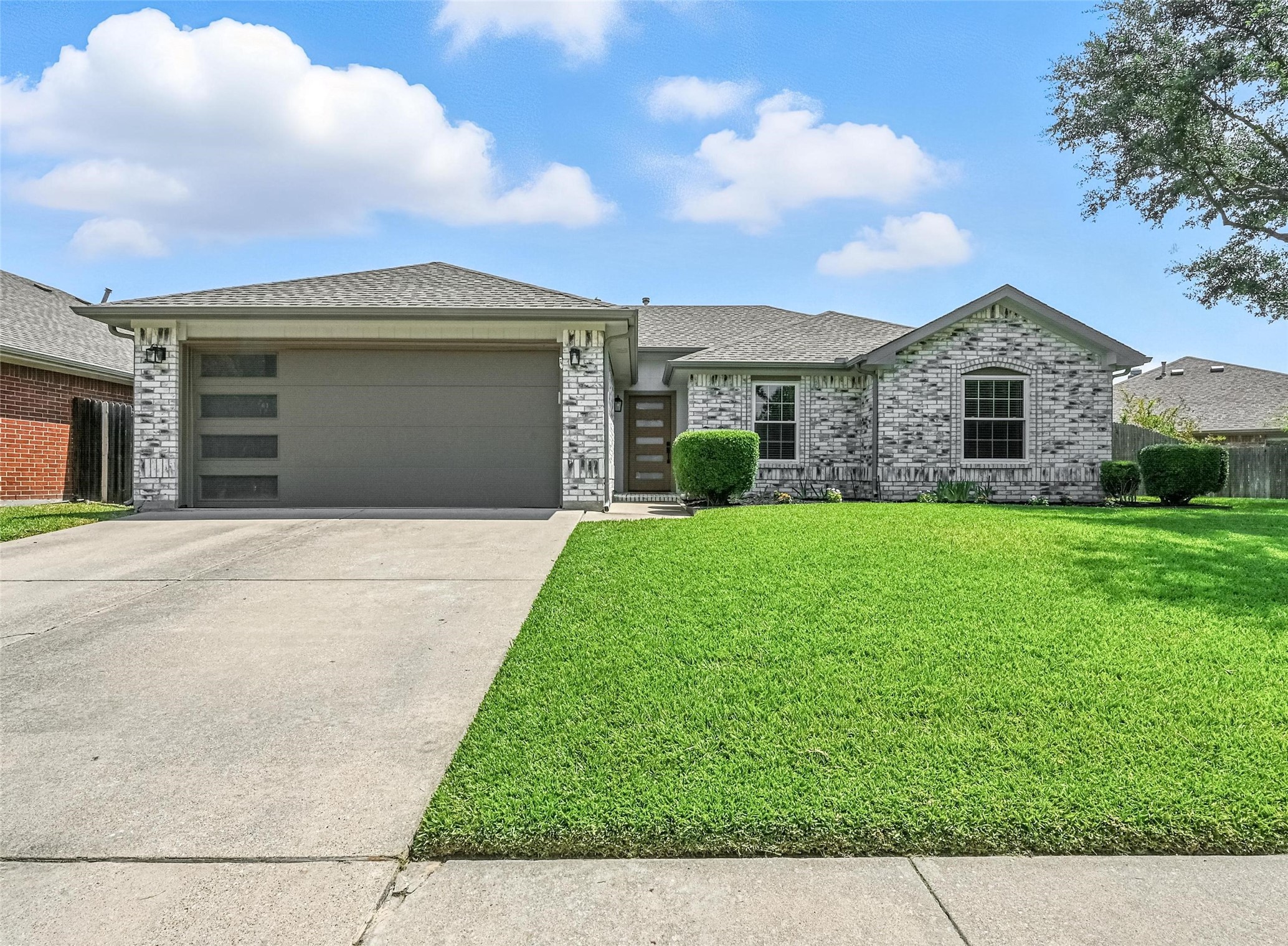 5115 Eastcreek Drive Arlington TX 76018