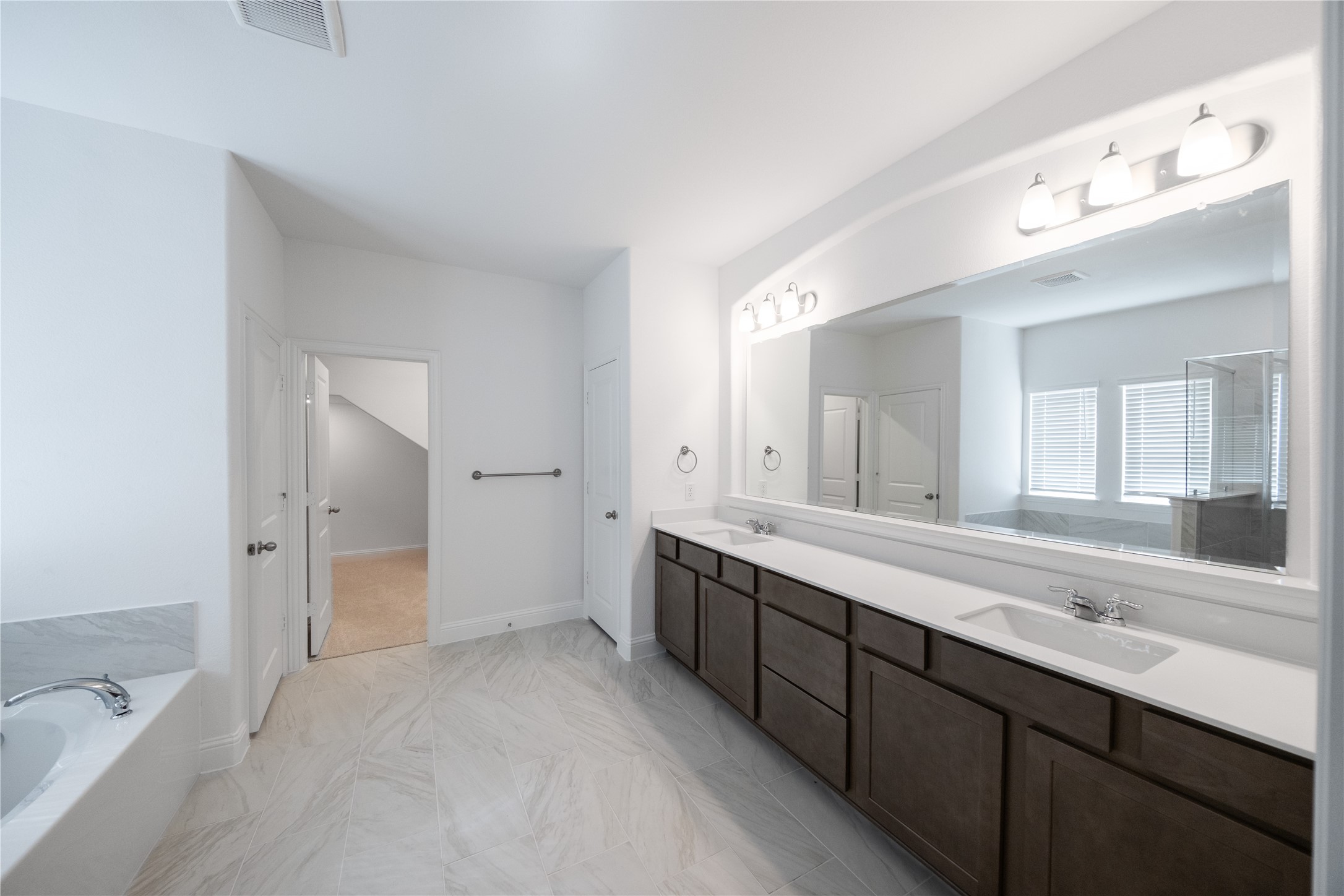 107 National Court Forney TX 75126