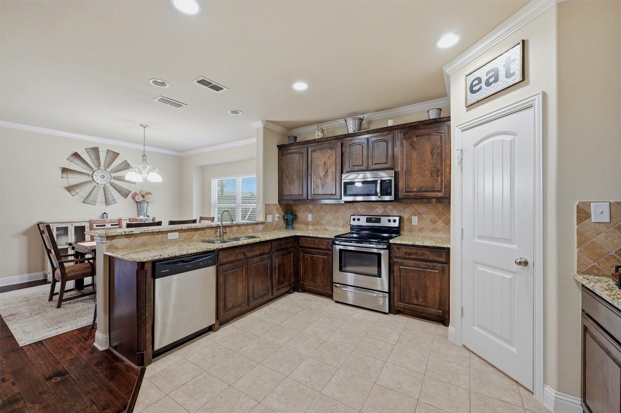 714 Mary Lee Lane Collinsville TX 76233