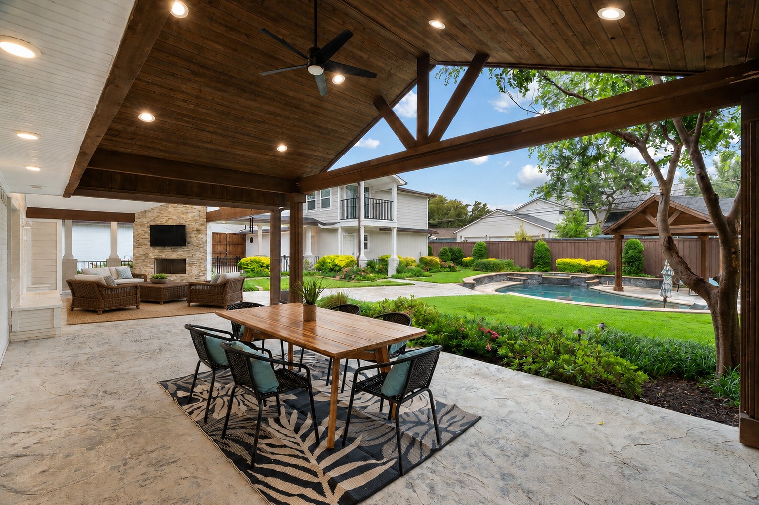 4432 Willow Lane Dallas TX 75244