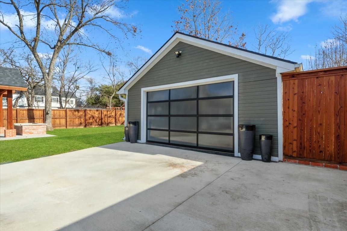 1119 N Hopson Street Sherman TX 75092