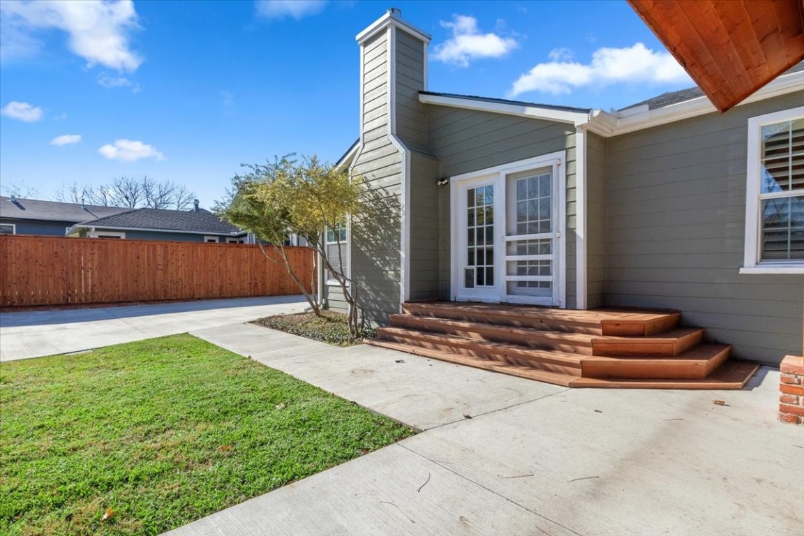 1119 N Hopson Street Sherman TX 75092