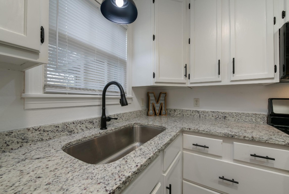 403 N Avenue N Clifton TX 76634