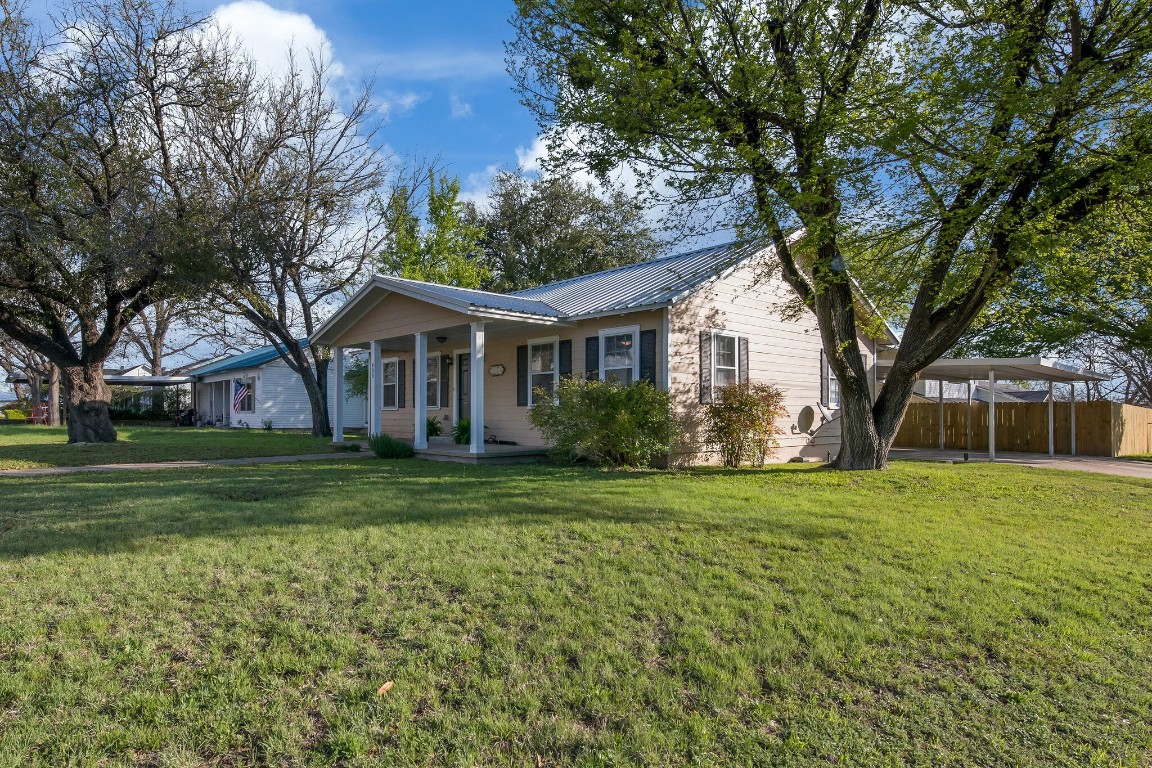 403 N Avenue N Clifton TX 76634