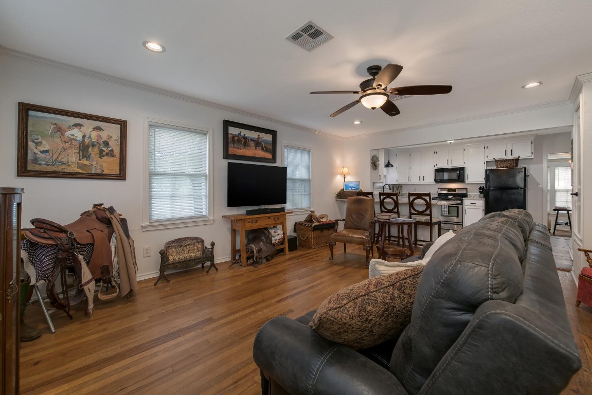 403 N Avenue N Clifton TX 76634