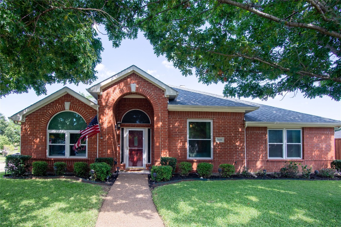 2416 Crown Court Carrollton TX 75006