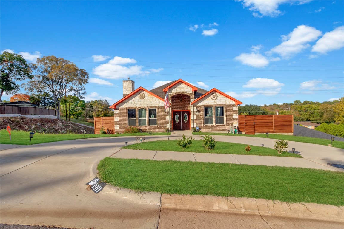 1911 Ebbtide Lane Dallas TX 75224