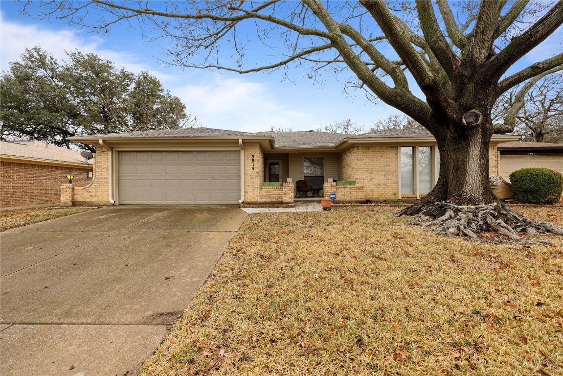 3914 Cedarwood Court Arlington TX 76017