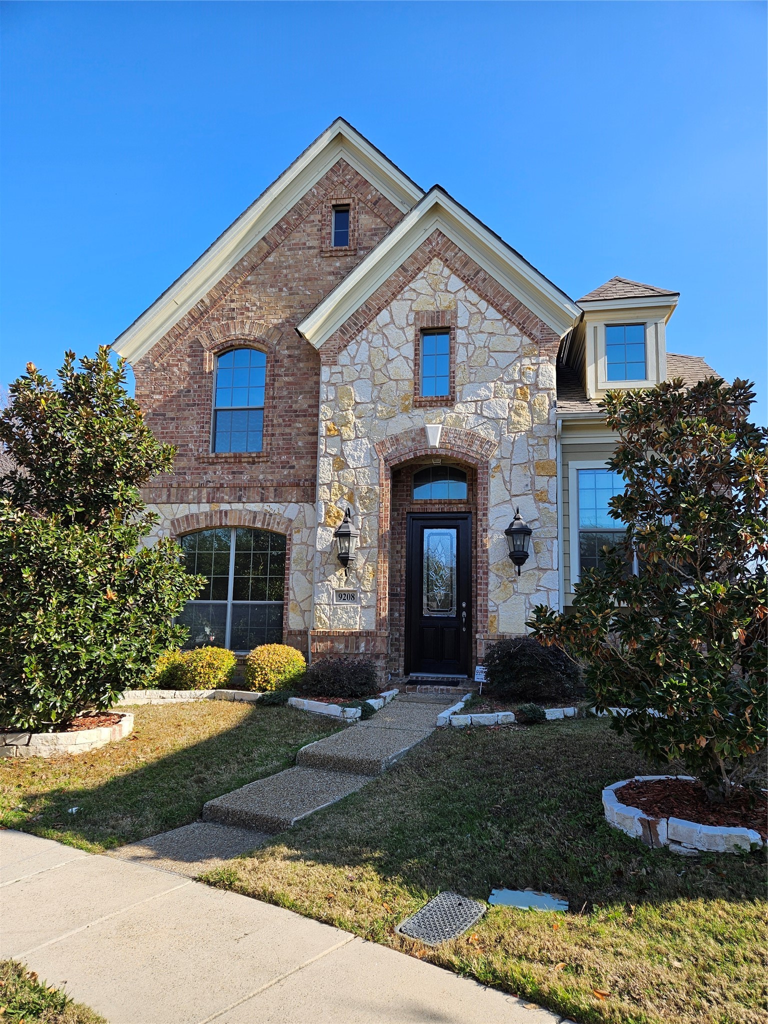 9208 Dillon Trail Irving TX 75063