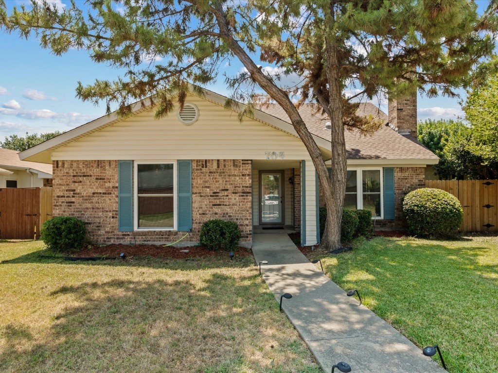 704 Middle Cove Drive Plano TX 75023