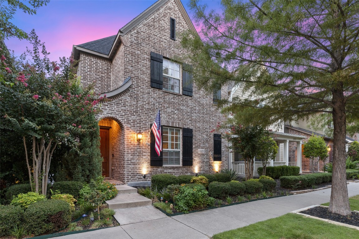 2253 Longwood Drive Carrollton TX 75010