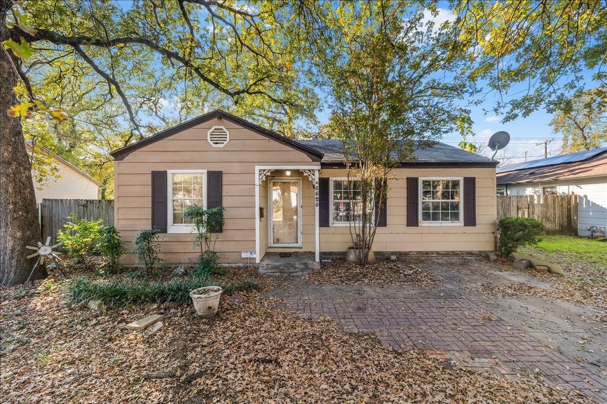 5525 Taylor Road River Oaks TX 76114