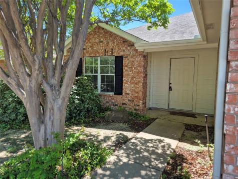 1001 Rock Springs Drive Burleson TX 76028