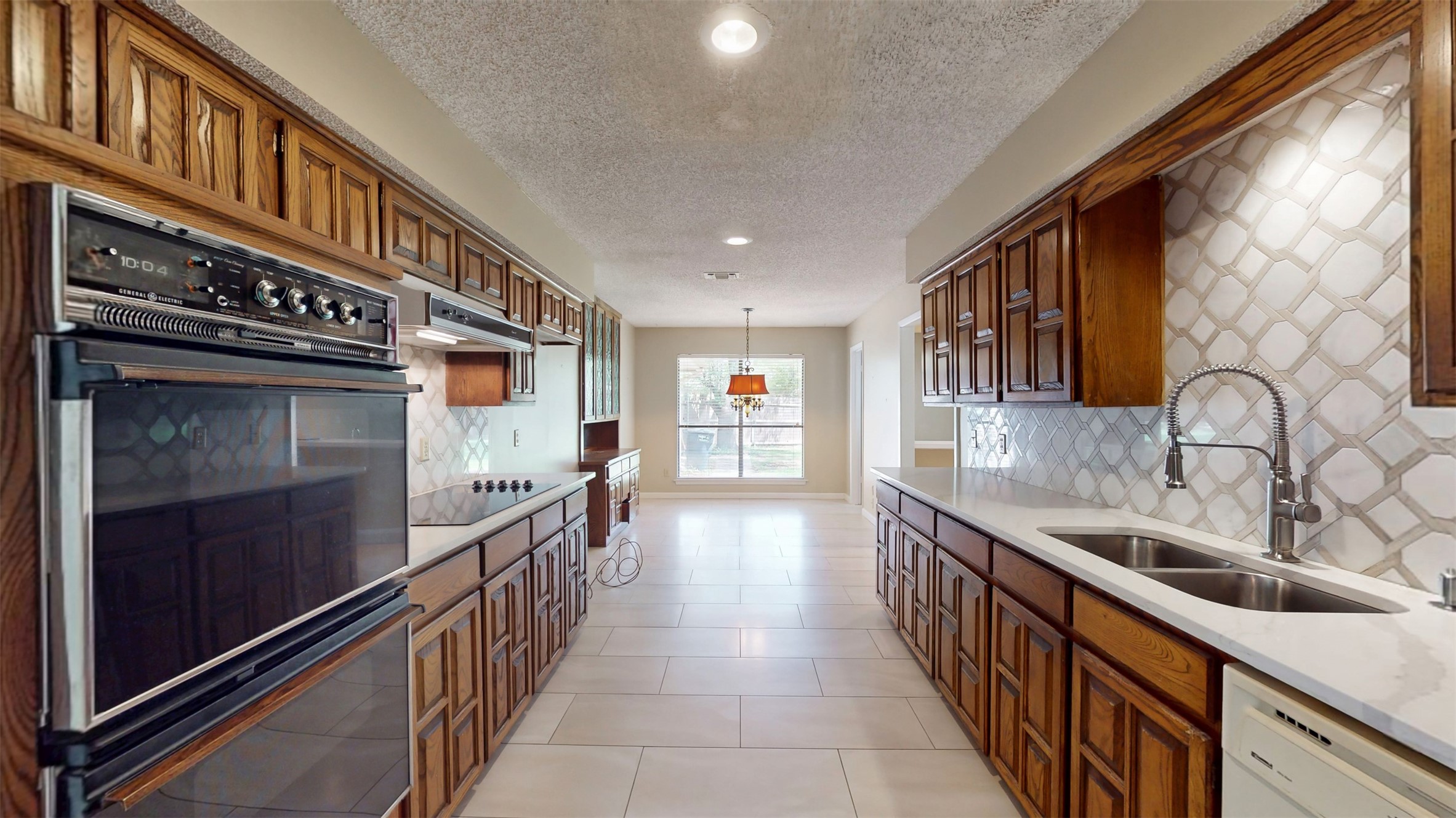 6851 Shorecrest Court Fort Worth TX 76132