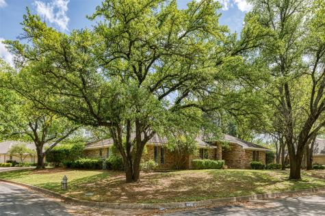 6851 Shorecrest Court Fort Worth TX 76132