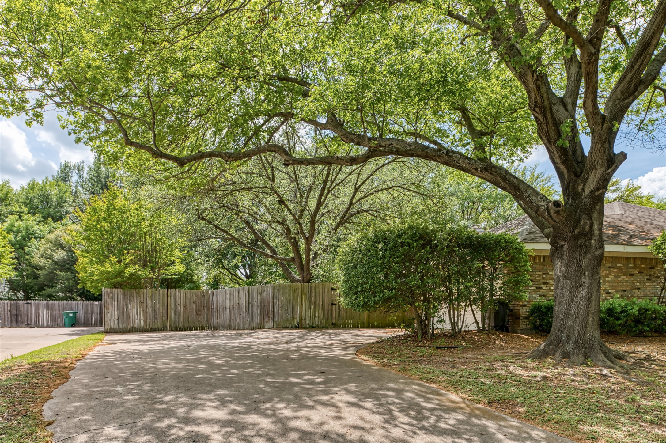6851 Shorecrest Court Fort Worth TX 76132