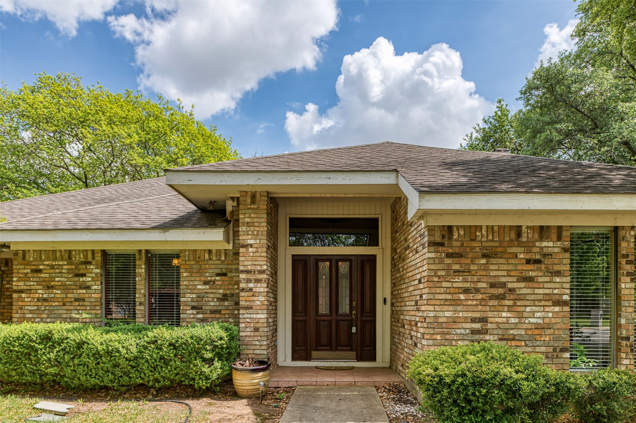 6851 Shorecrest Court Fort Worth TX 76132