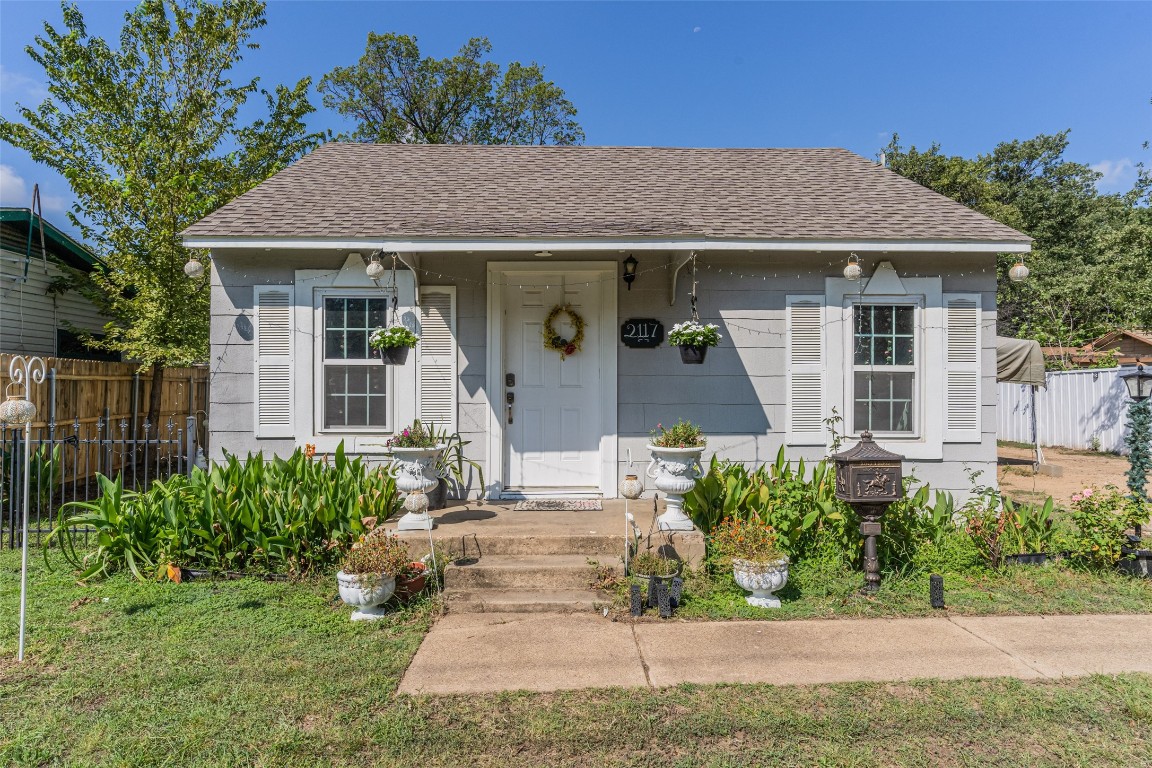 2117 Haltom Road Haltom City TX 76117