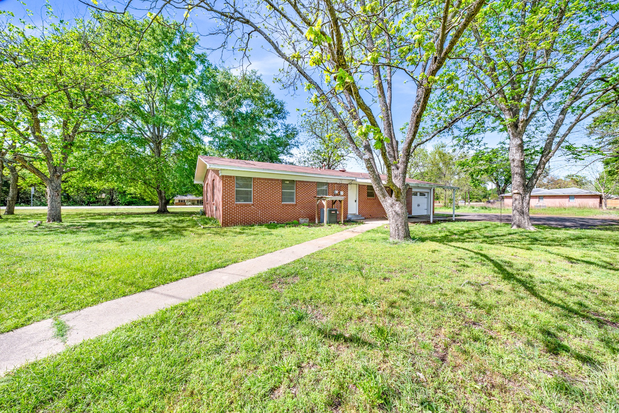 801 N Winnsboro Street Quitman TX 75783