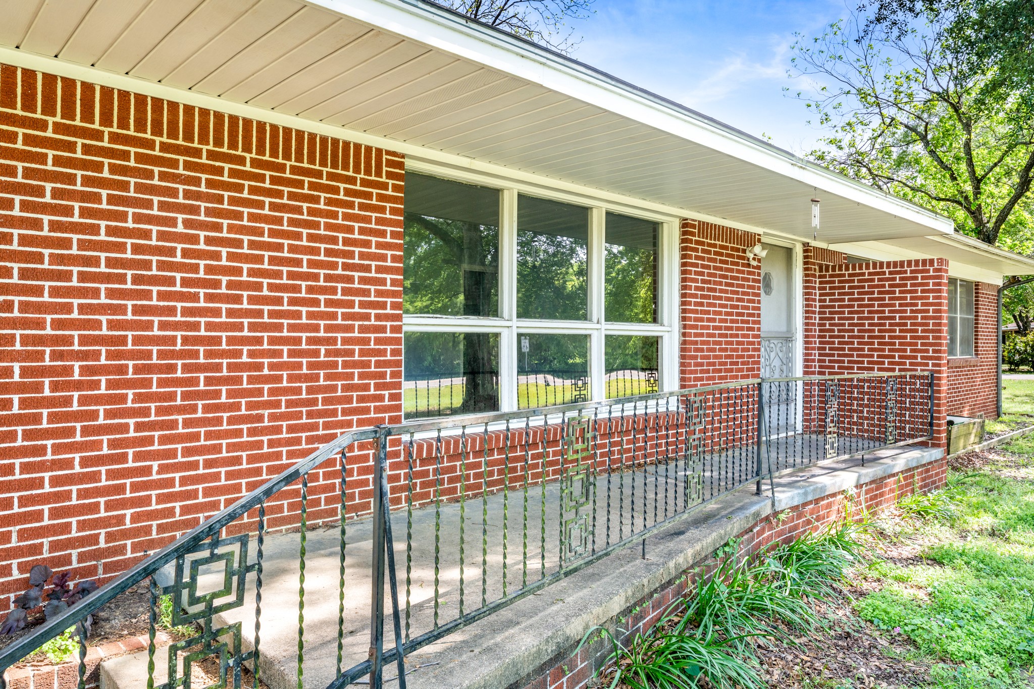 801 N Winnsboro Street Quitman TX 75783