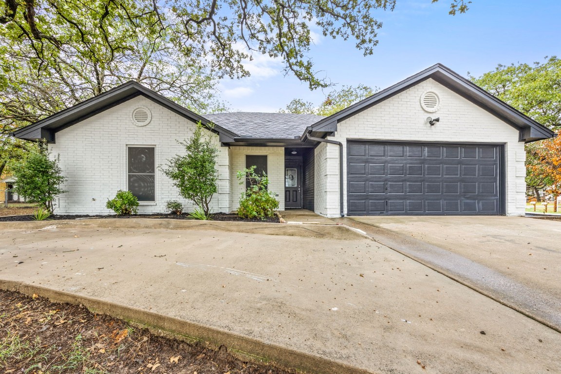 217 N Spring Branch Trail Springtown TX 76082