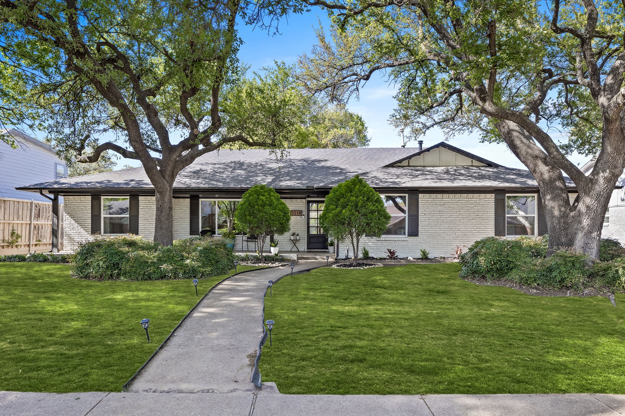 3219 Whirlaway Road Dallas TX 75229