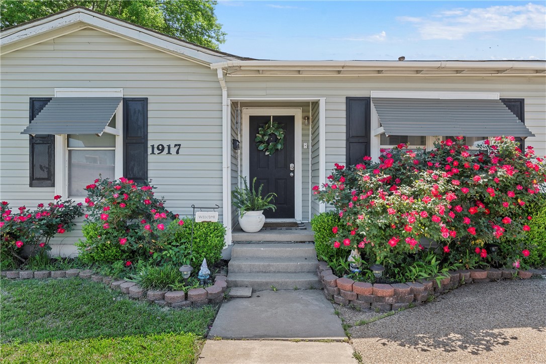 1917 Irving Lee Street Waco TX 76711