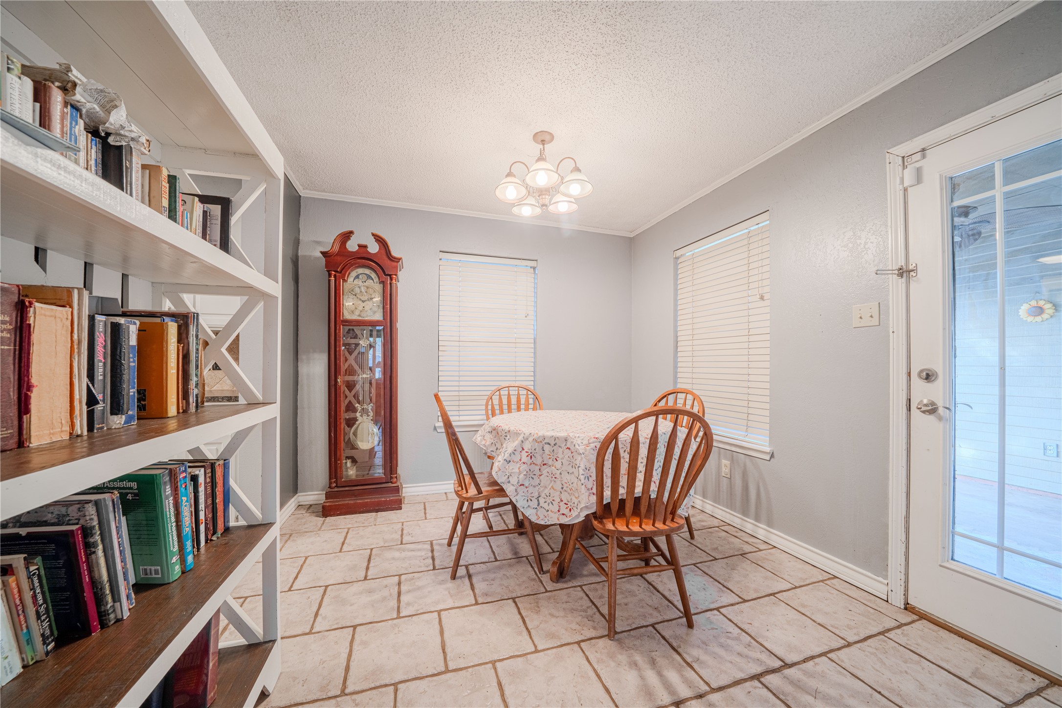 1817 Melissa Street Longview TX 75605