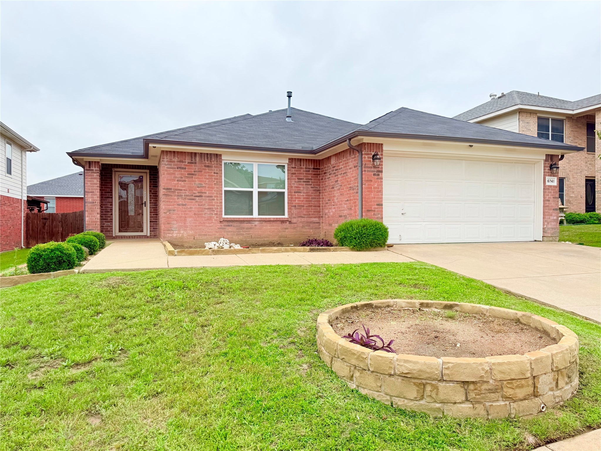 6741 Red Rock Trail Watauga TX 76137