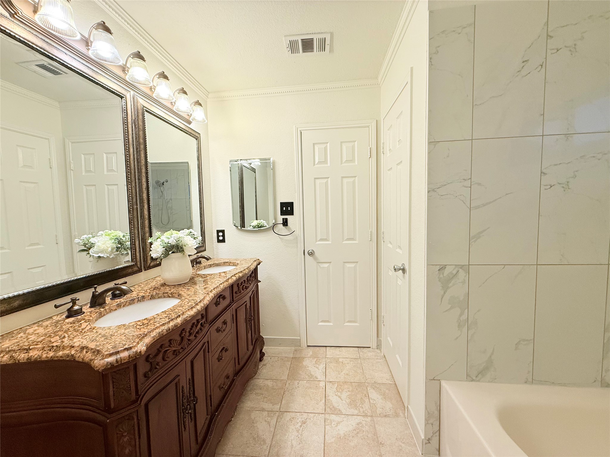 6741 Red Rock Trail Watauga TX 76137