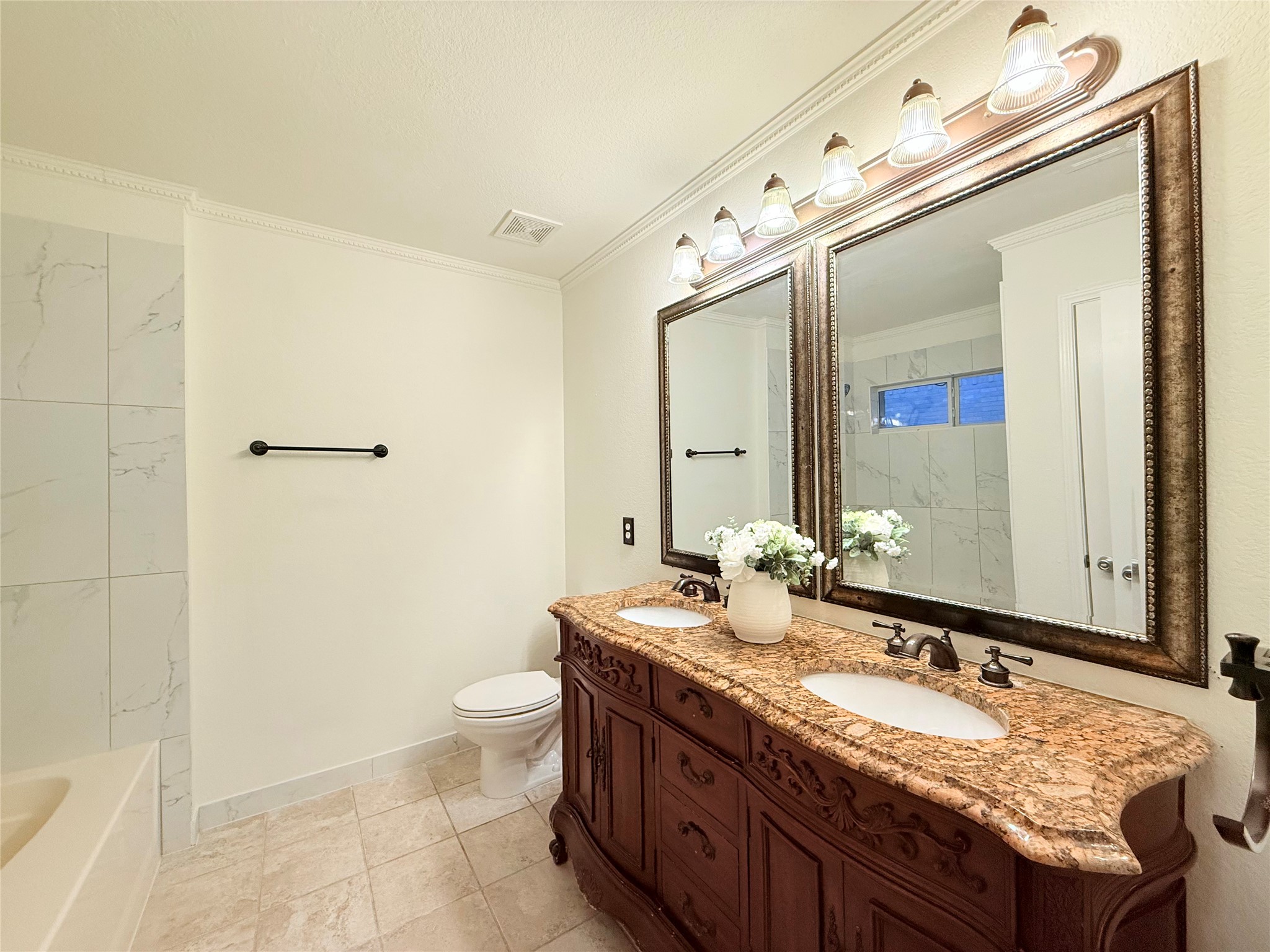 6741 Red Rock Trail Watauga TX 76137