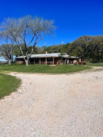 2741 Old Vashti Road Bowie TX 76230