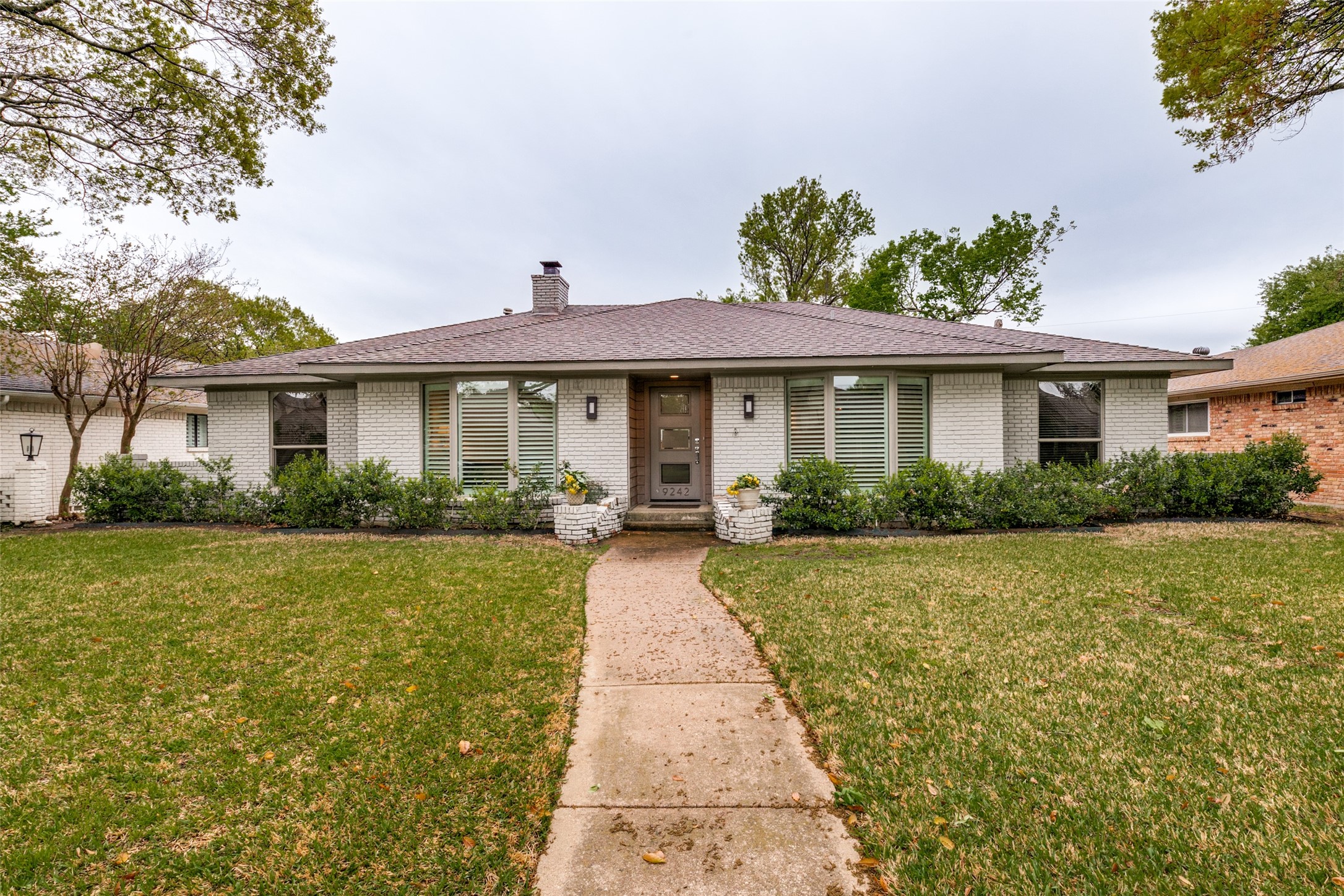 9242 Seagrove Drive Dallas TX 75243