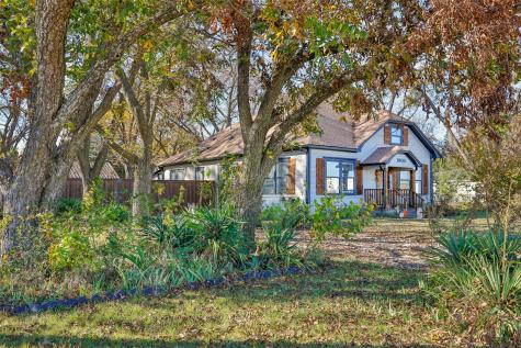 1903 N Weaver Street Gainesville TX 76240