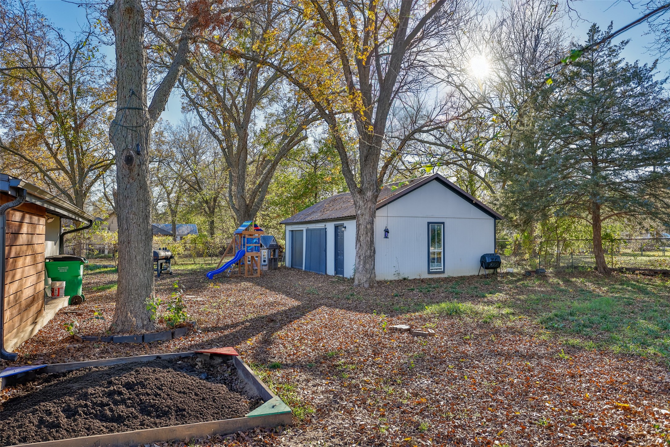 1903 N Weaver Street Gainesville TX 76240