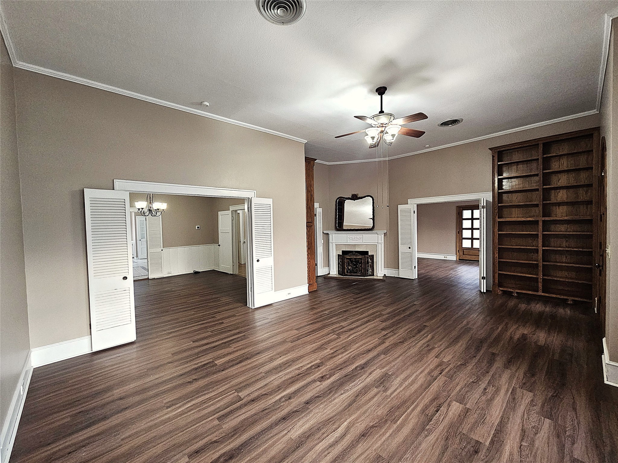 511 E Farrar Street Groesbeck TX 76642