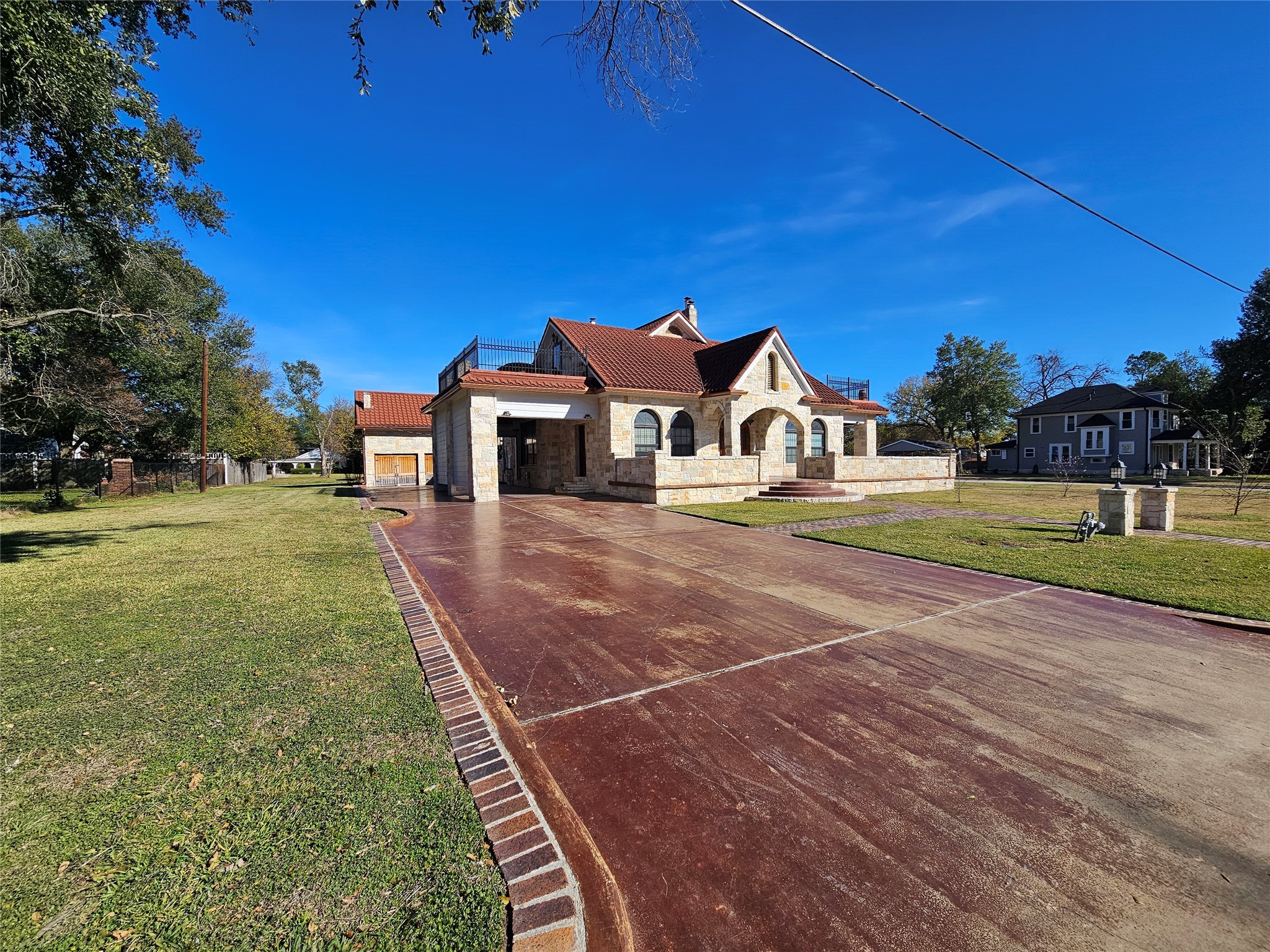 511 E Farrar Street Groesbeck TX 76642