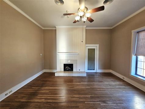 511 E Farrar Street Groesbeck TX 76642