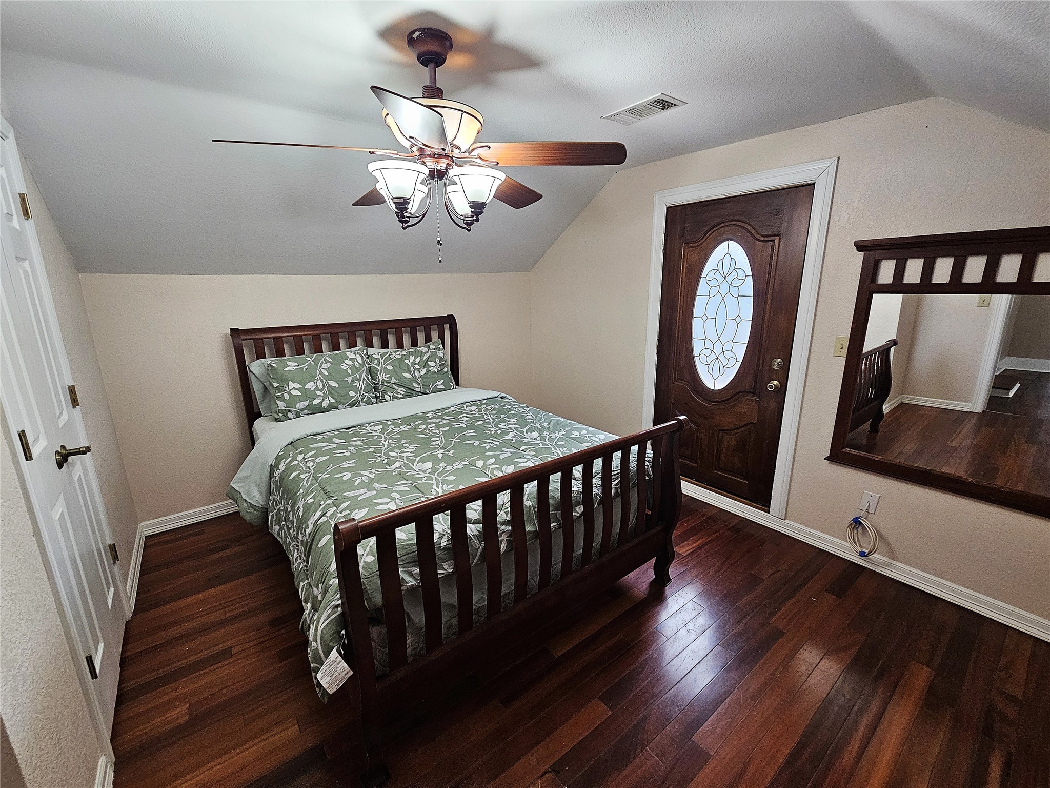 511 E Farrar Street Groesbeck TX 76642