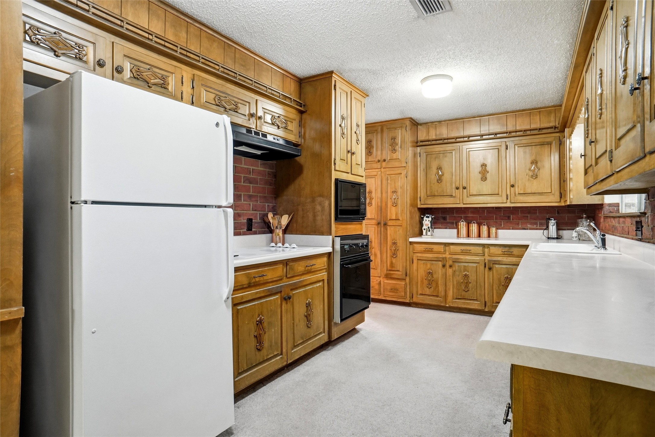 2105 Camelot Drive Grapevine TX 76051