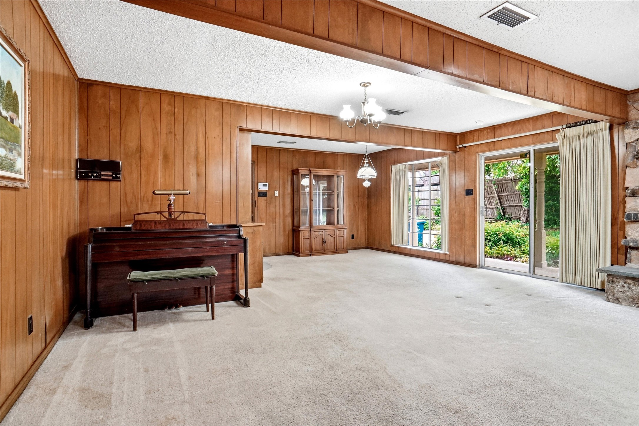 2105 Camelot Drive Grapevine TX 76051
