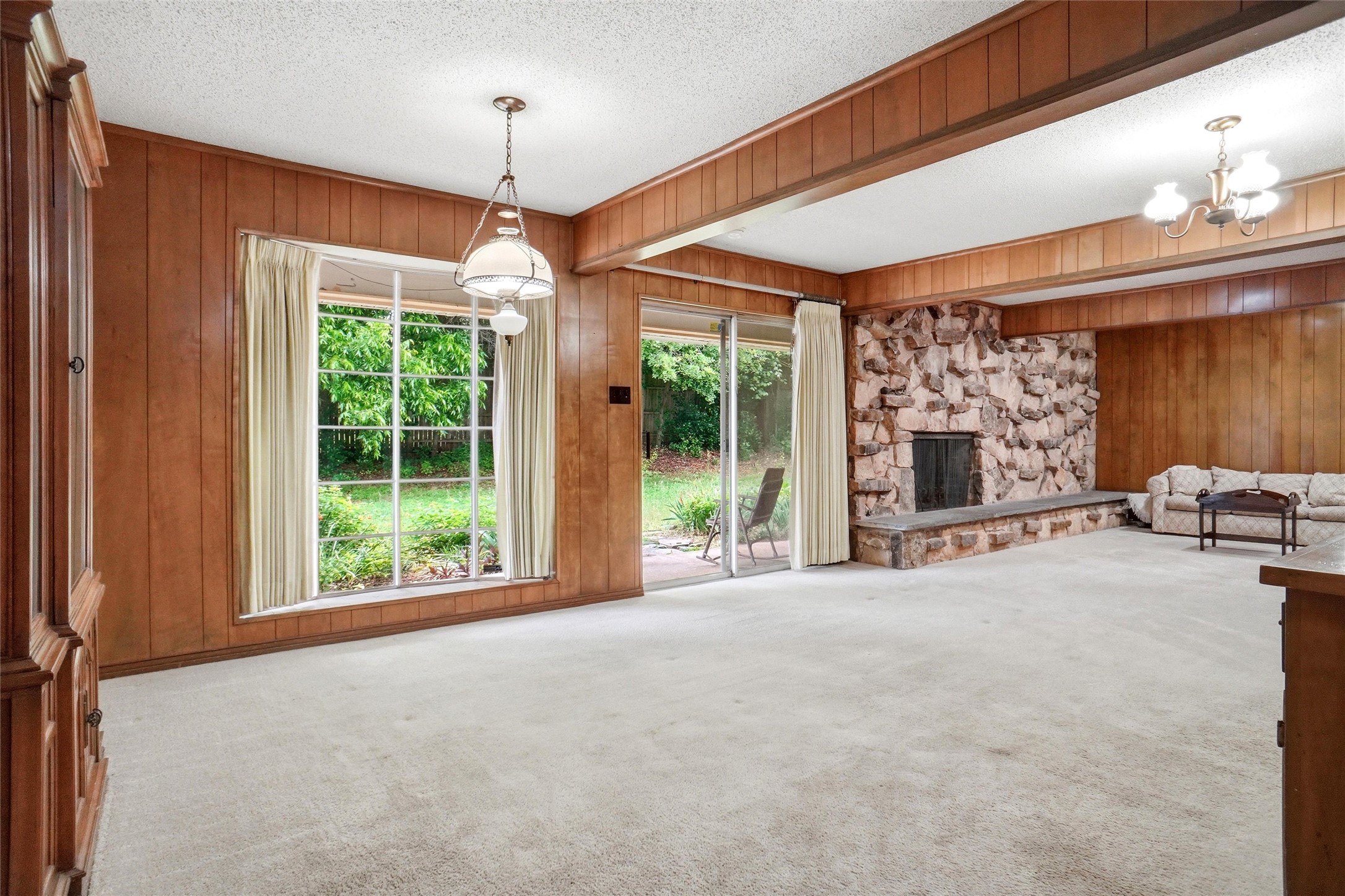 2105 Camelot Drive Grapevine TX 76051