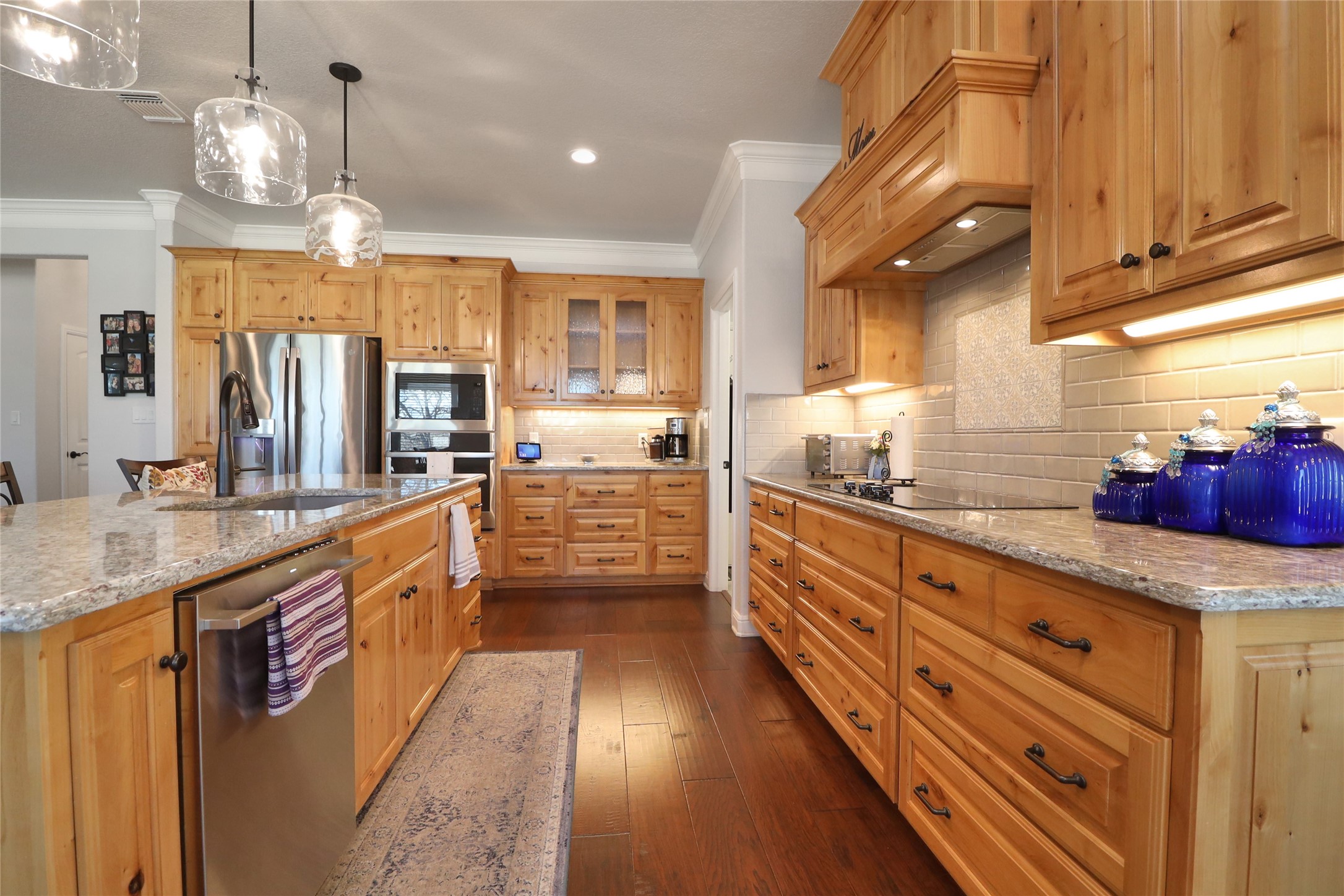 8701 Oakland Court Granbury TX 76049