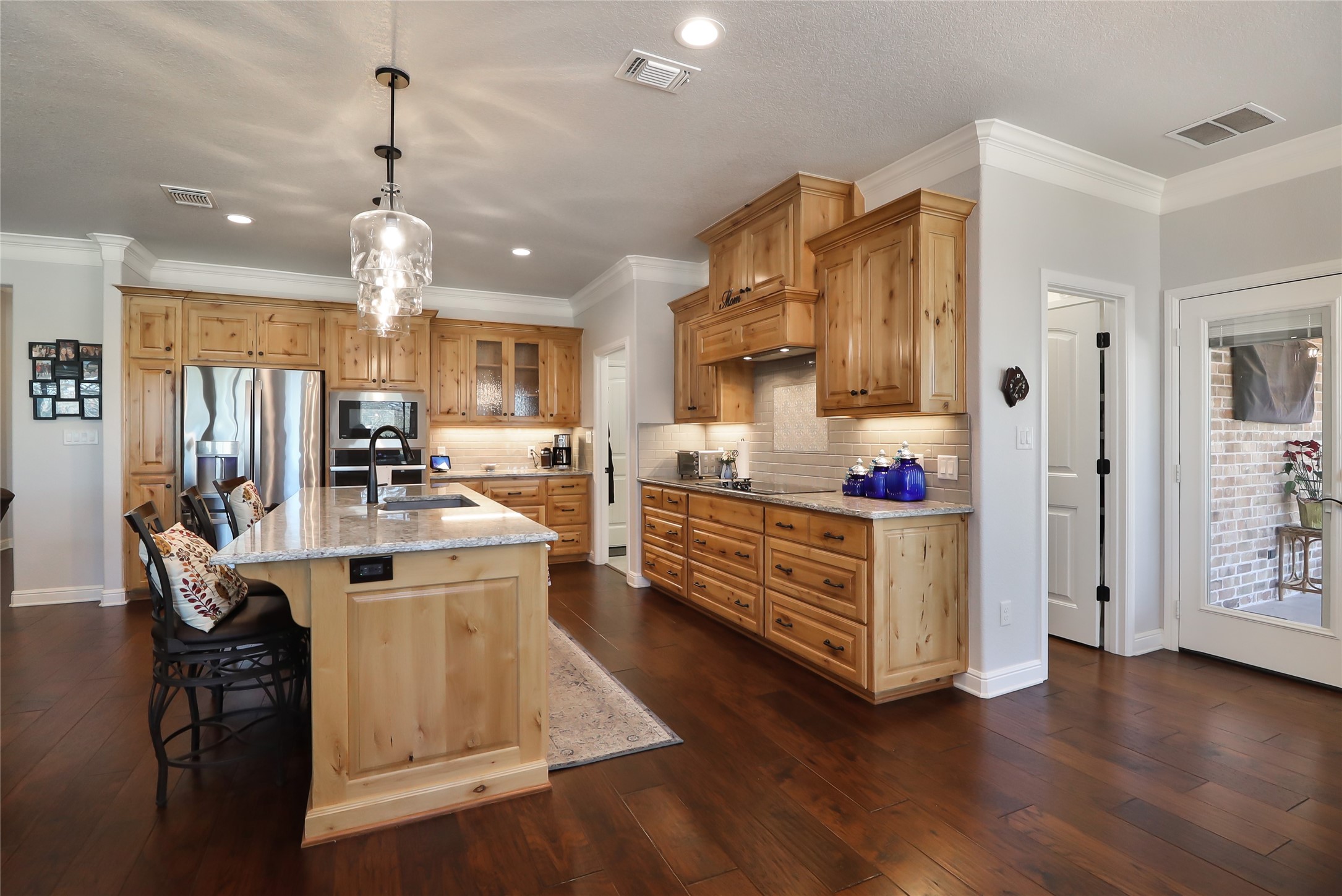 8701 Oakland Court Granbury TX 76049