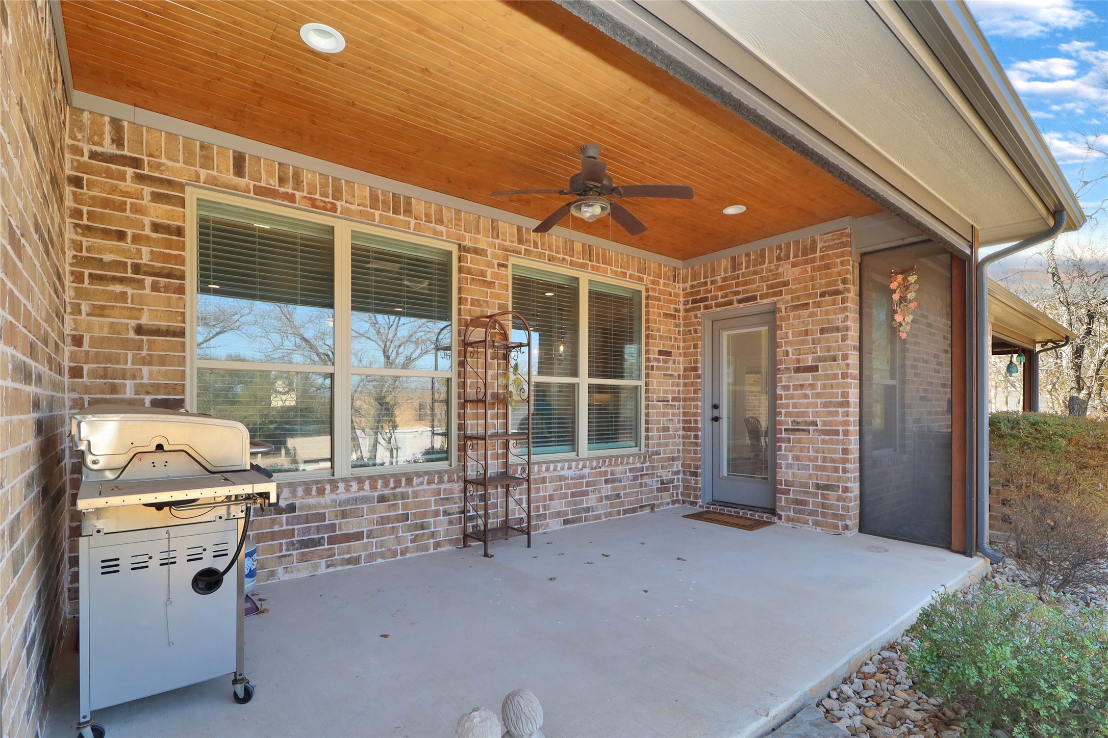 8701 Oakland Court Granbury TX 76049